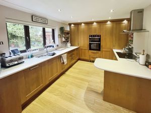 Kitchen- click for photo gallery